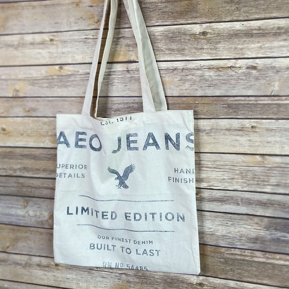 👜NWOT AE tote - Picture 2 of 5